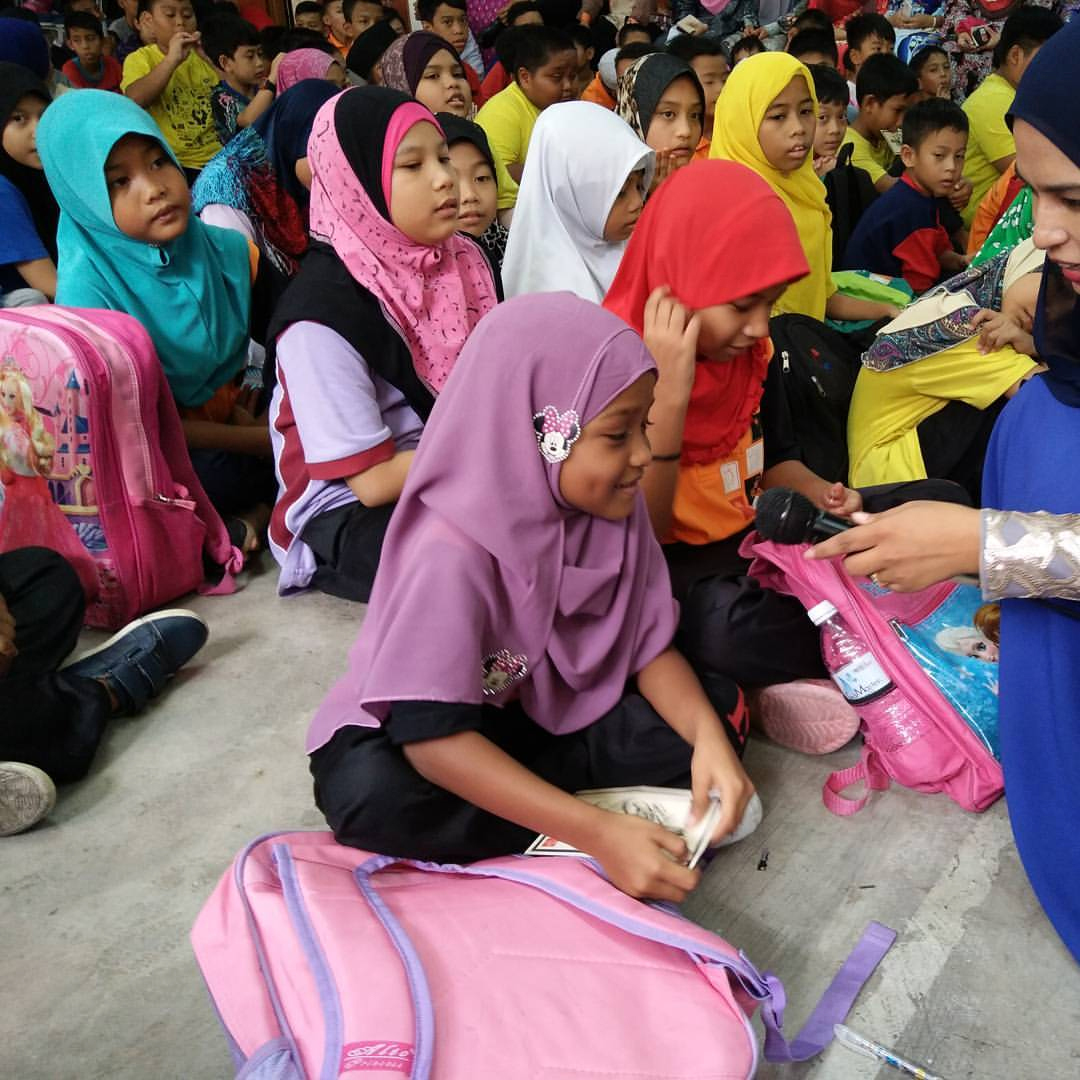 Tak-Sangka-Rupanya-Wujud-Sekolah-Percuma-Untuk-Anak-Gelandangan-di-Malaysia-2